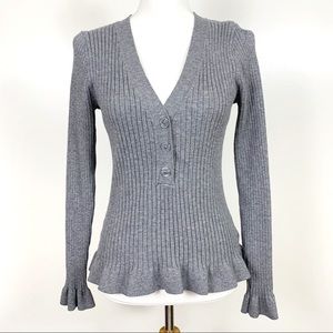 Lulu’s Gray Long Sleeve Scalloped Edge Top